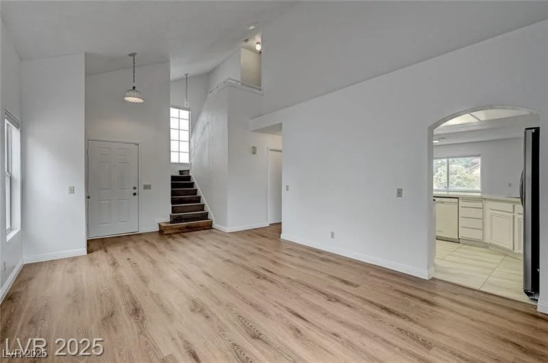 9529 Shallow Brook, Las Vegas, NV 89117