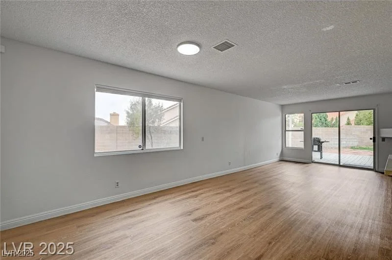 9529 Shallow Brook, Las Vegas, NV 89117