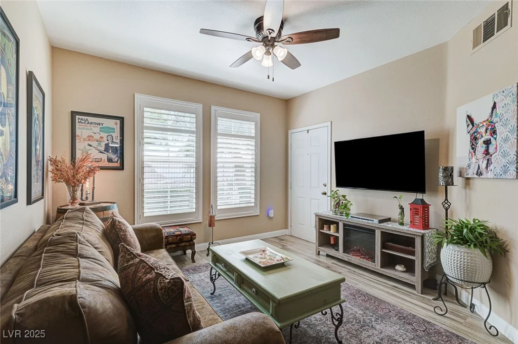 10550 Alexander, Las Vegas, NV 89129