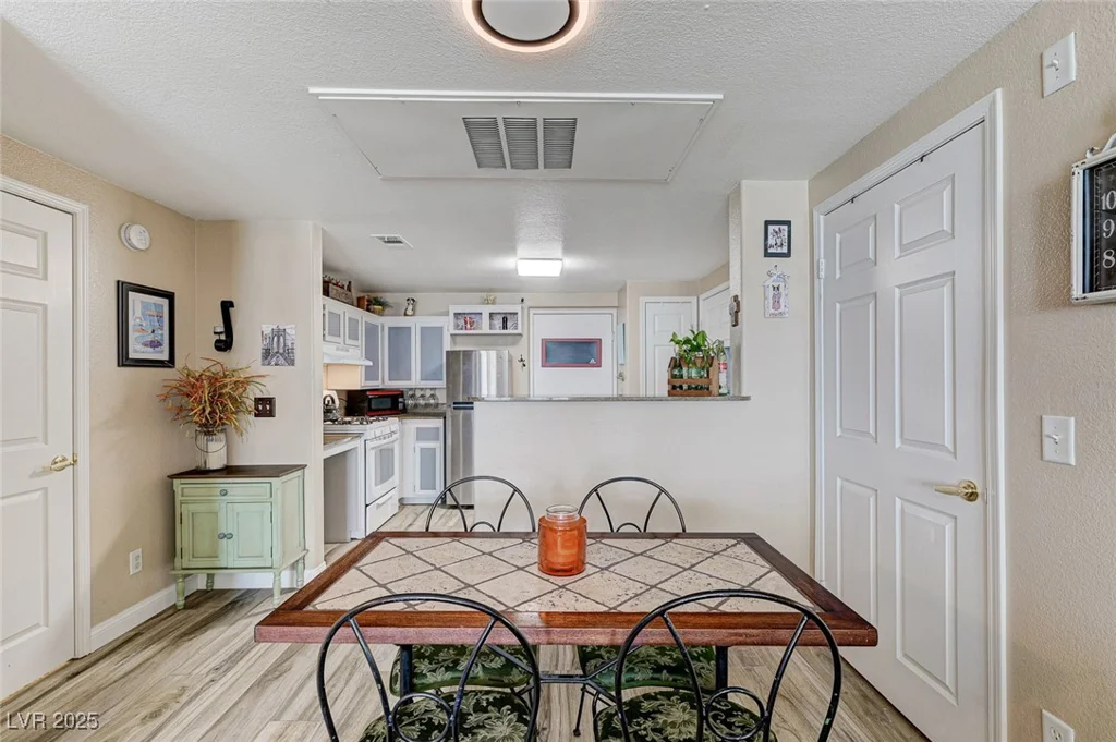 10550 Alexander, Las Vegas, NV 89129