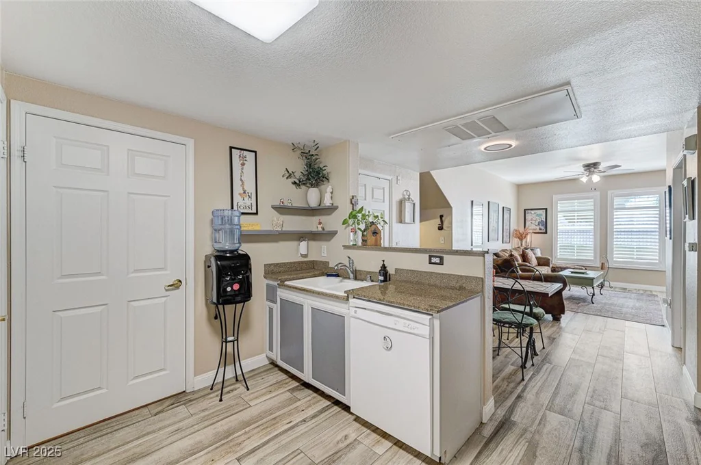 10550 Alexander, Las Vegas, NV 89129