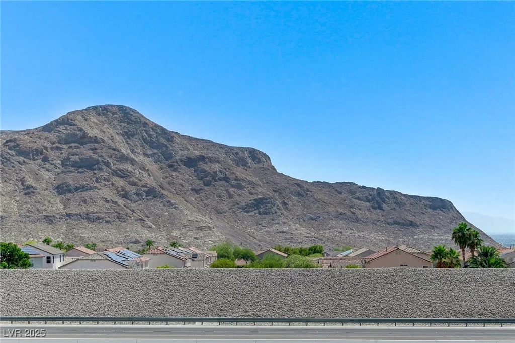 10550 Alexander, Las Vegas, NV 89129