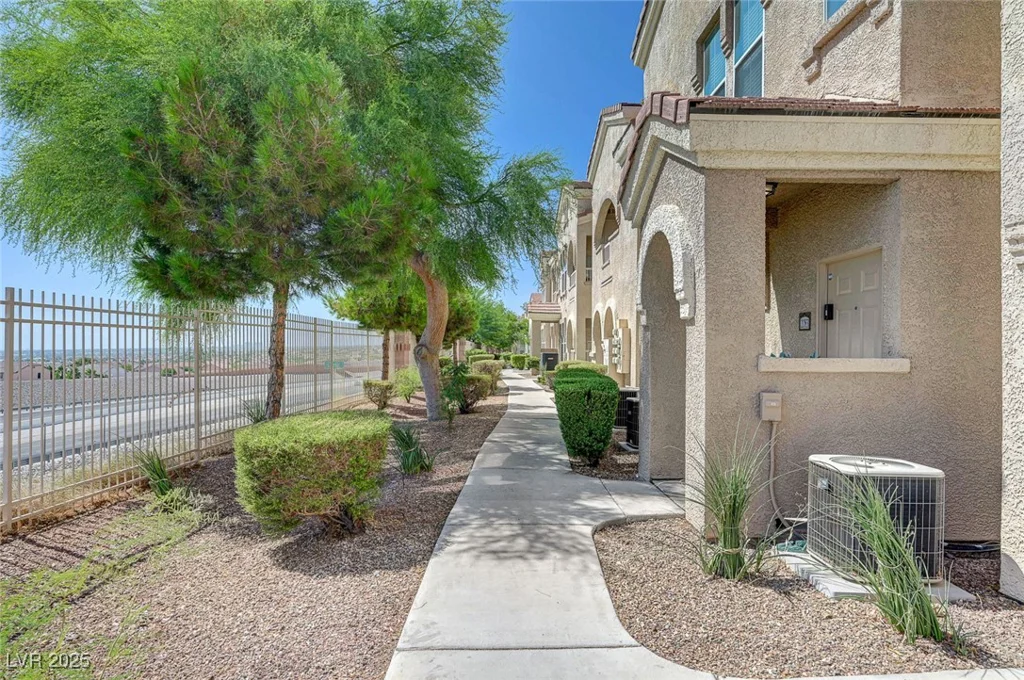 10550 Alexander, Las Vegas, NV 89129