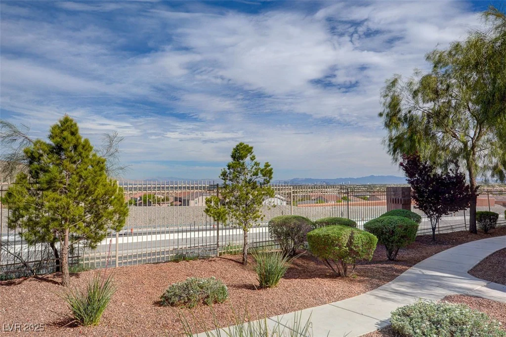 10550 Alexander, Las Vegas, NV 89129