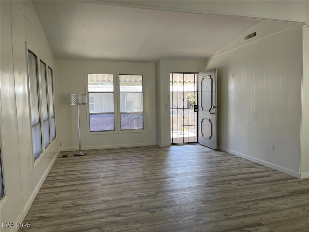 3657 Isle Royale, Las Vegas, NV 89122
