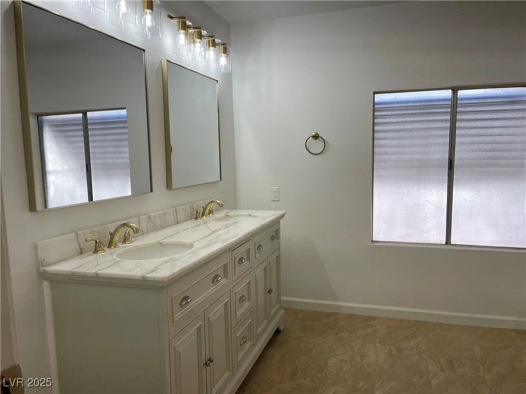 3657 Isle Royale, Las Vegas, NV 89122