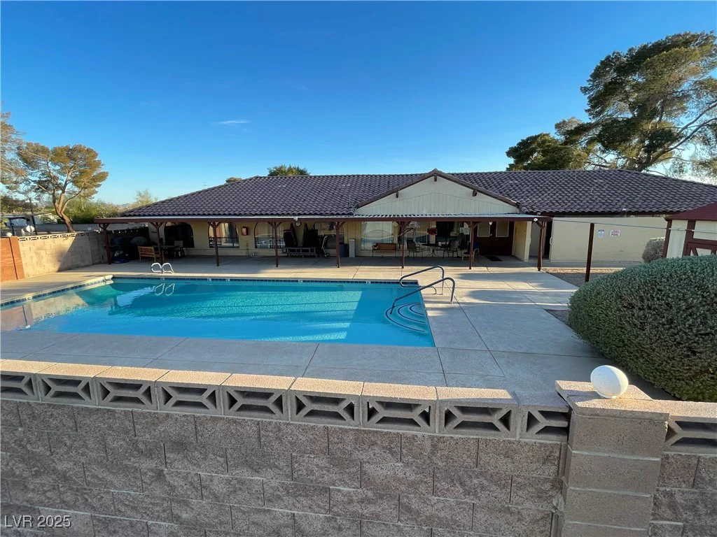 3657 Isle Royale, Las Vegas, NV 89122