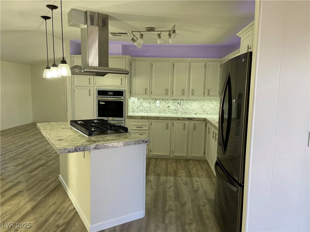 3657 Isle Royale, Las Vegas, NV 89122