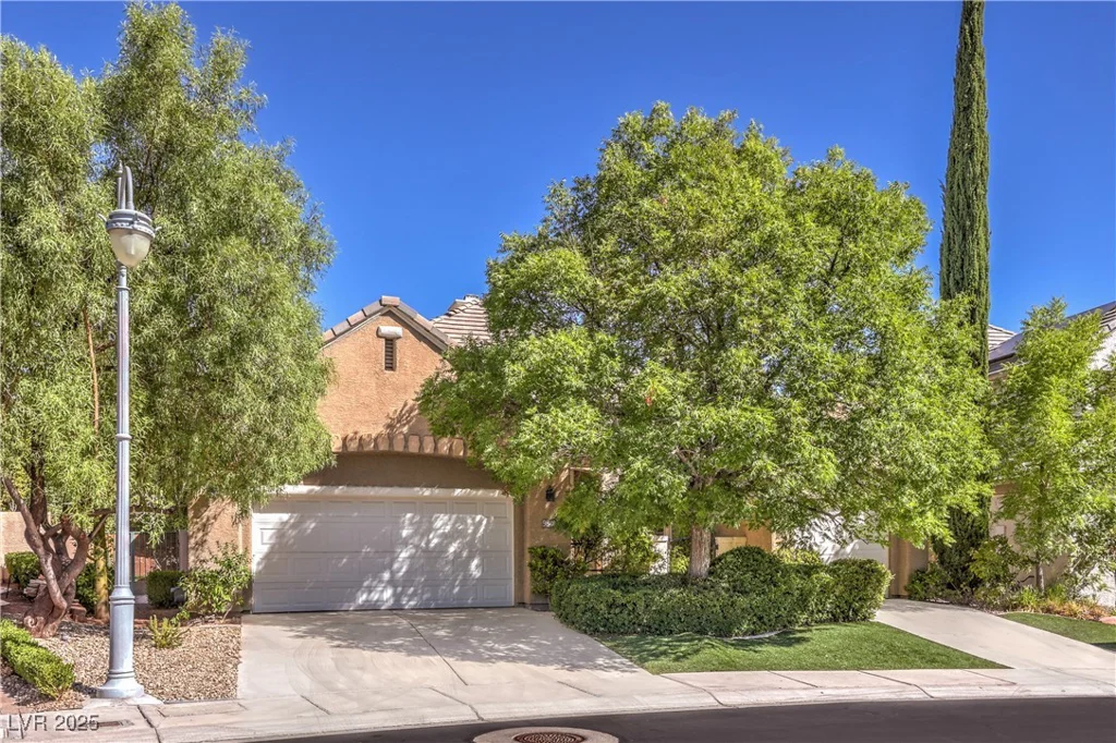 9840 Royal Lamb, Las Vegas, NV 89145