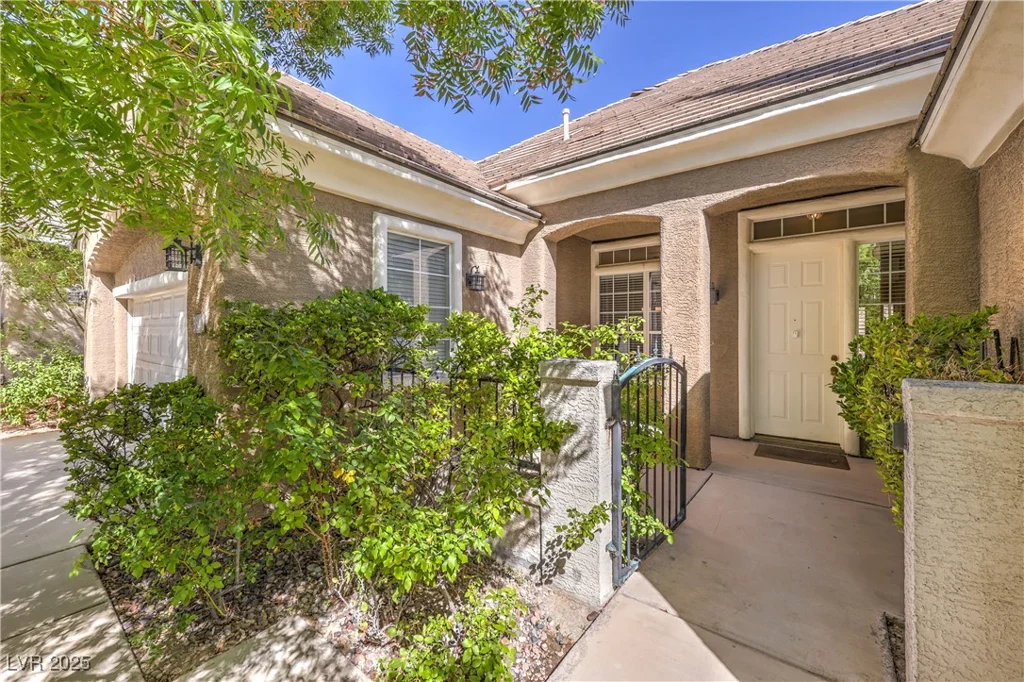 9840 Royal Lamb, Las Vegas, NV 89145