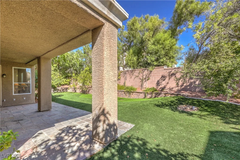 9840 Royal Lamb, Las Vegas, NV 89145