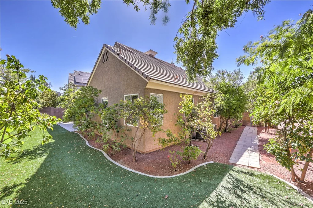 9840 Royal Lamb, Las Vegas, NV 89145