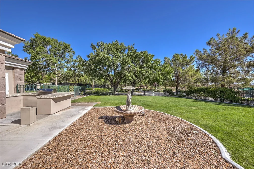 9840 Royal Lamb, Las Vegas, NV 89145