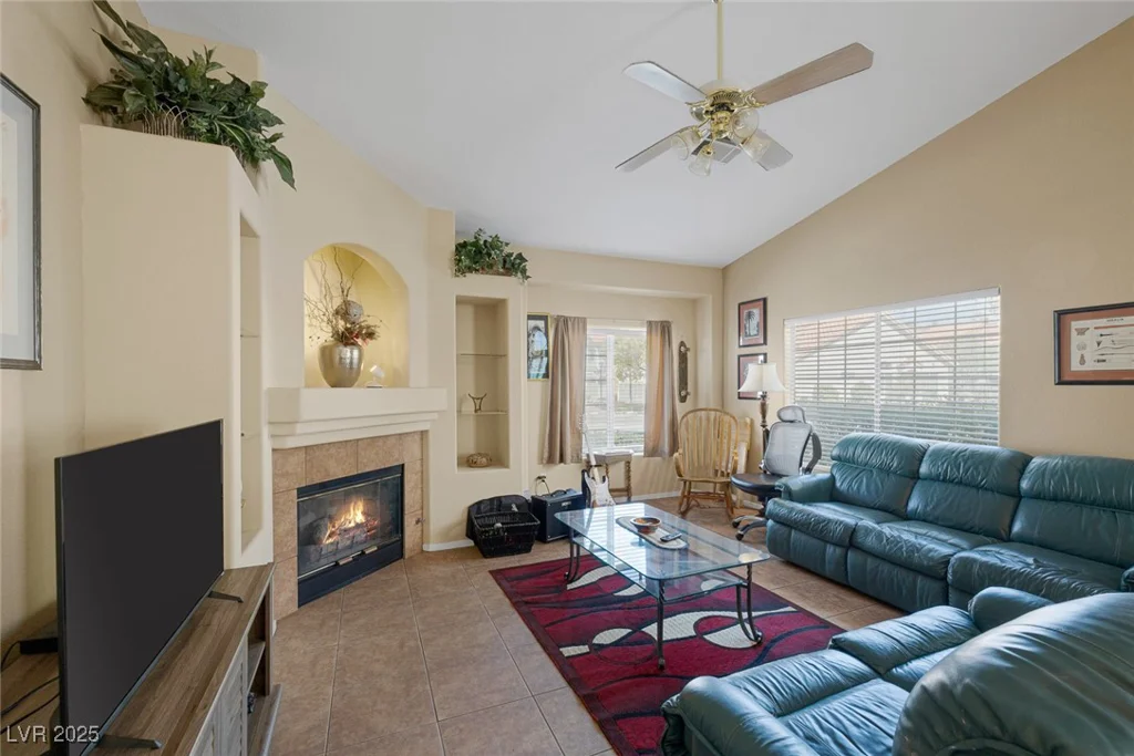 5268 Harvest Breeze, Las Vegas, NV 89118