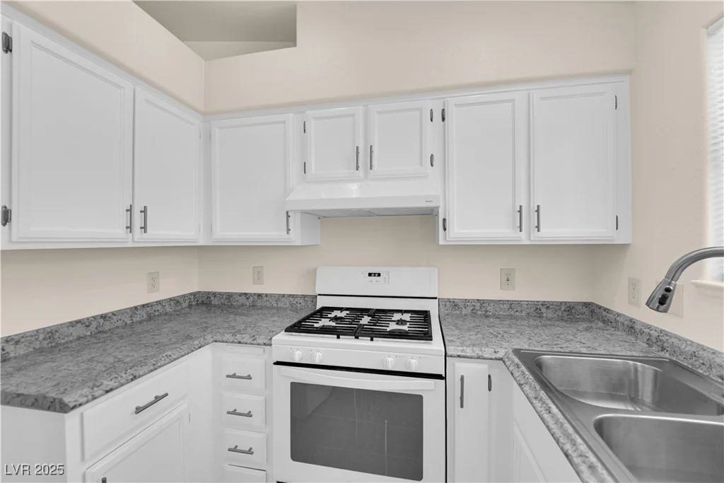 6106 Hillside Bloom, Las Vegas, NV 89130