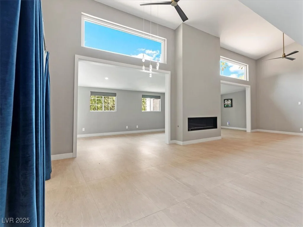 2204 Plaza De La Candela, Las Vegas, NV 89102