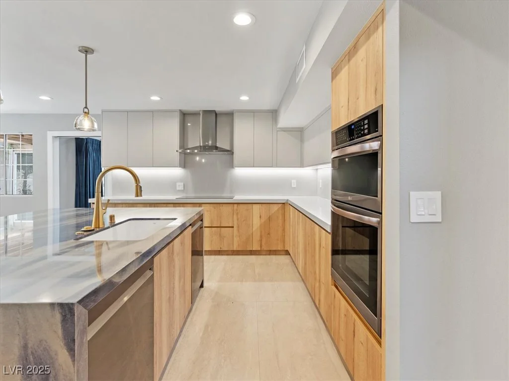 2204 Plaza De La Candela, Las Vegas, NV 89102