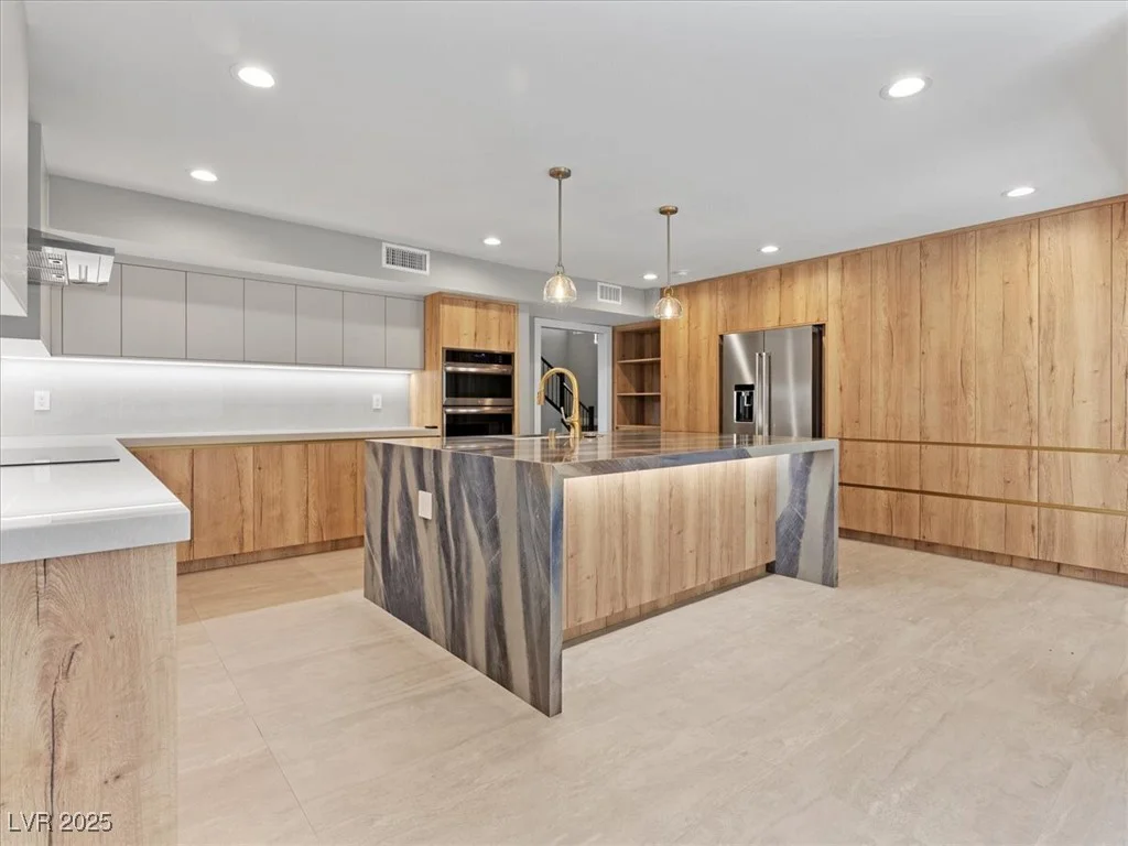 2204 Plaza De La Candela, Las Vegas, NV 89102