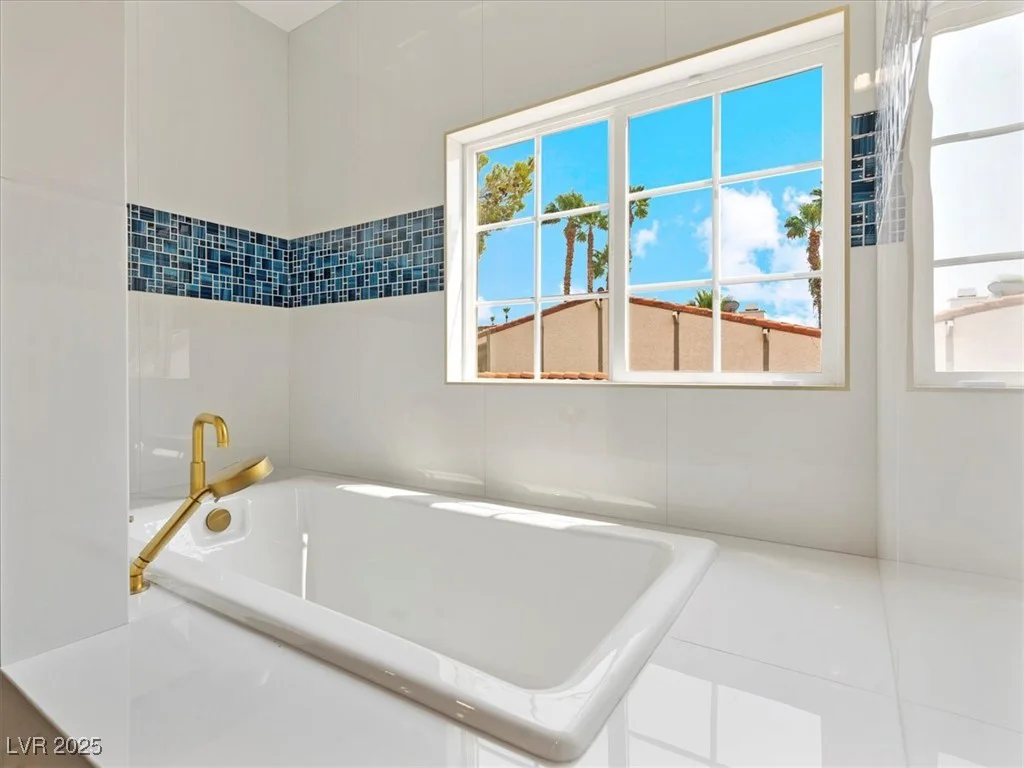 2204 Plaza De La Candela, Las Vegas, NV 89102