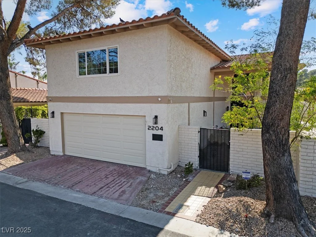 2204 Plaza De La Candela, Las Vegas, NV 89102