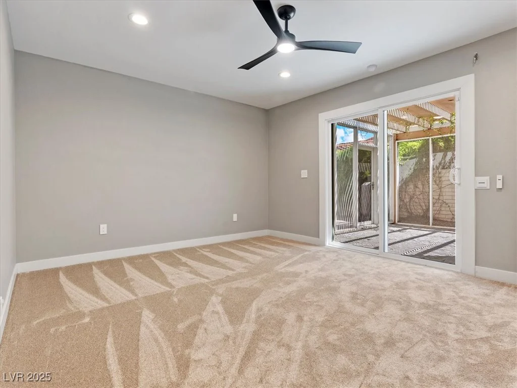 2204 Plaza De La Candela, Las Vegas, NV 89102