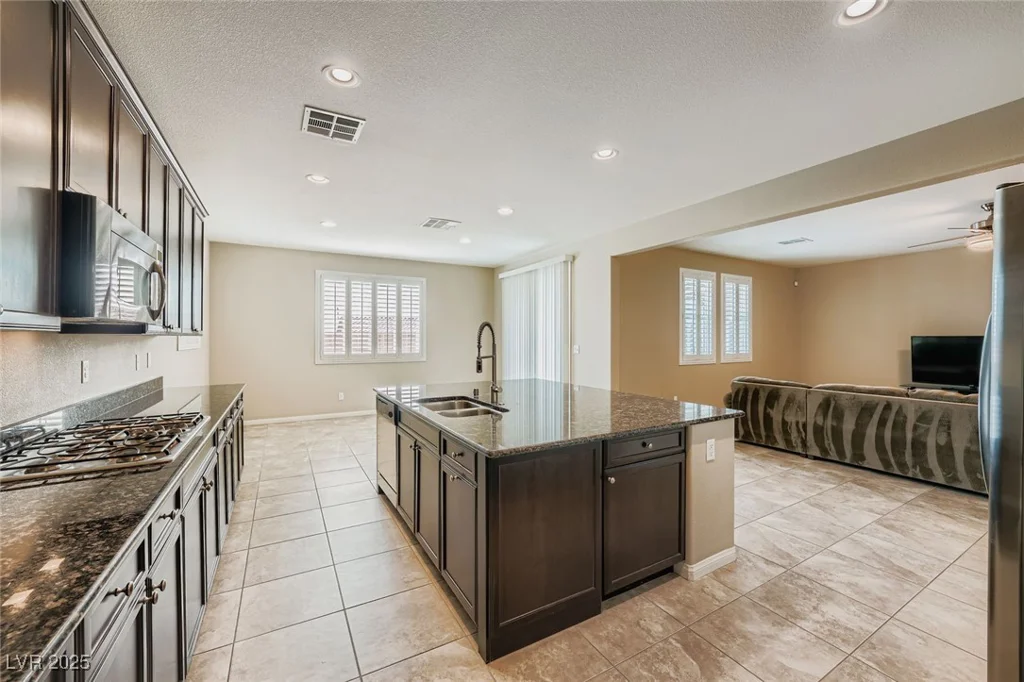 6928 Garrettstone, Las Vegas, NV 89149