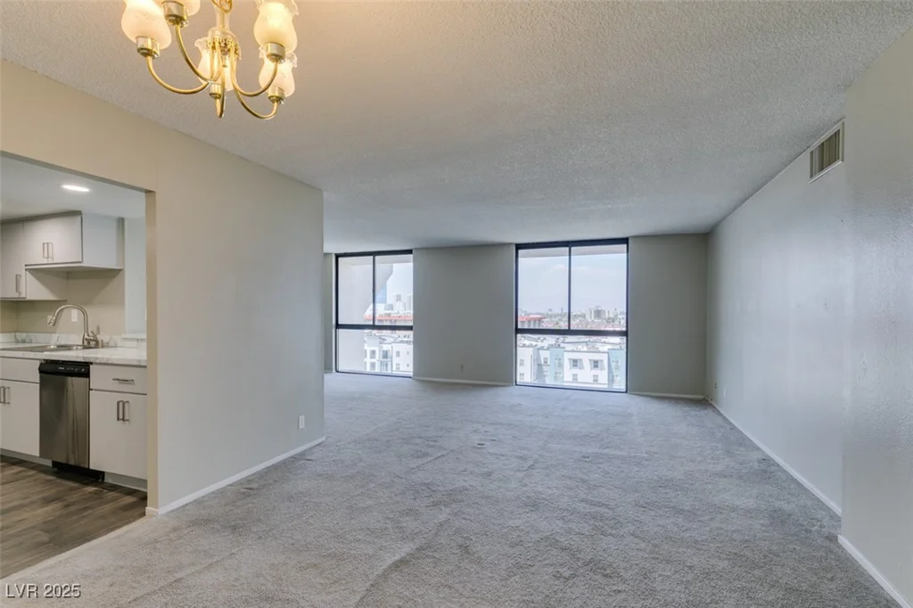 3930 University Center, Las Vegas, NV 89119