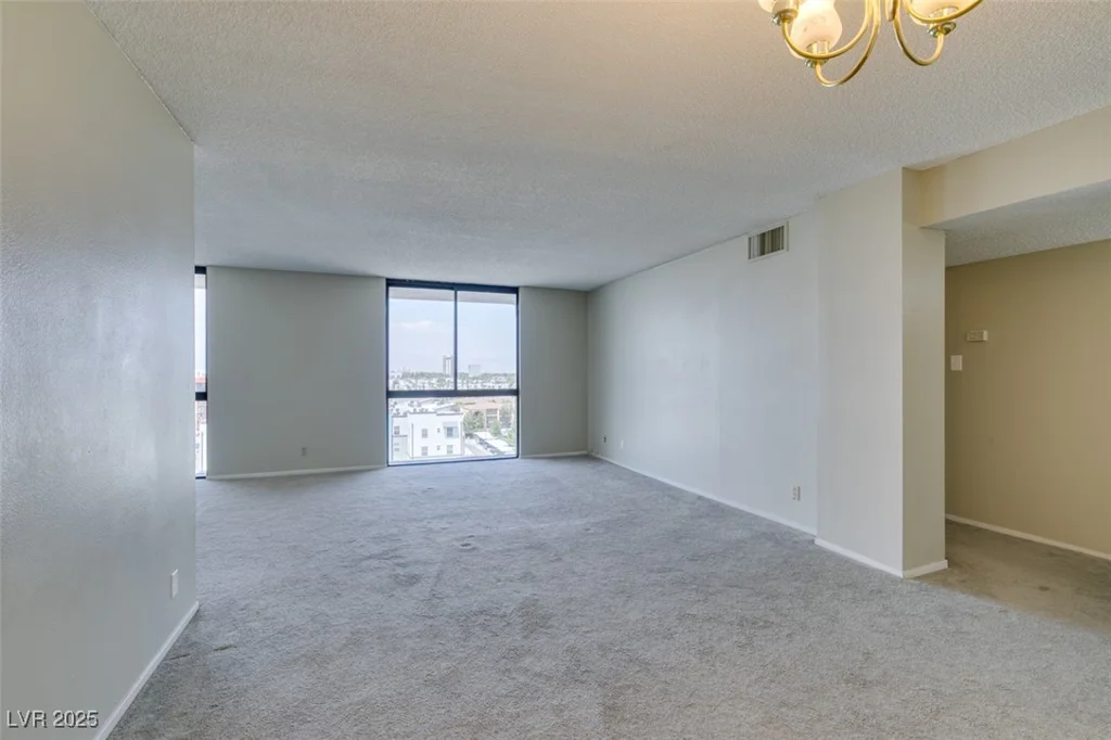 3930 University Center, Las Vegas, NV 89119