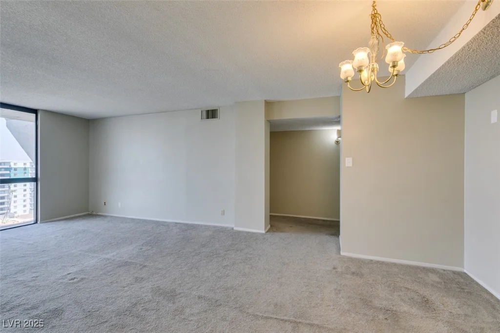 3930 University Center, Las Vegas, NV 89119