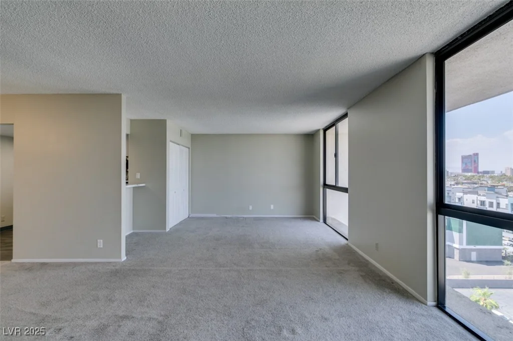 3930 University Center, Las Vegas, NV 89119