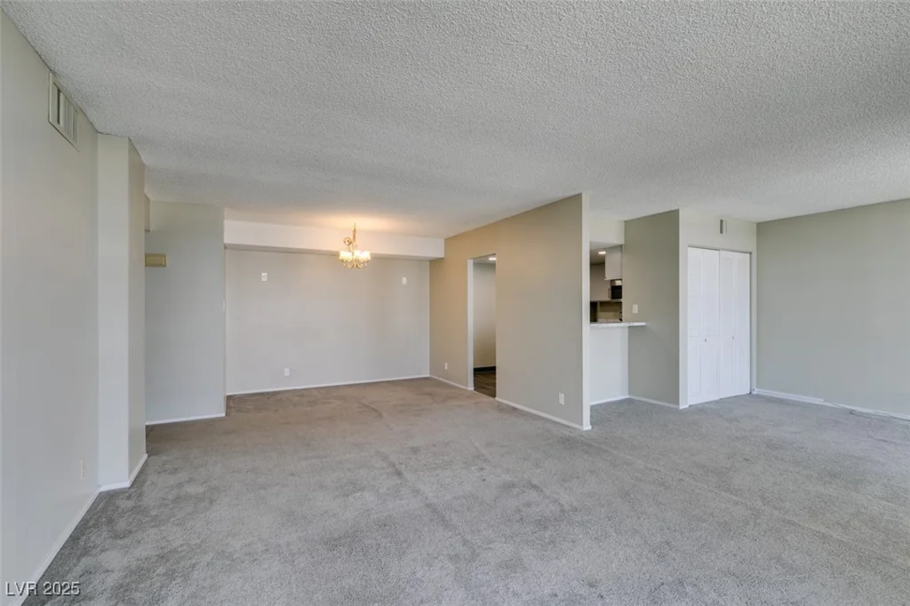 3930 University Center, Las Vegas, NV 89119