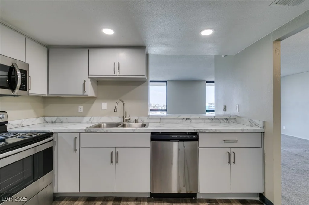3930 University Center, Las Vegas, NV 89119