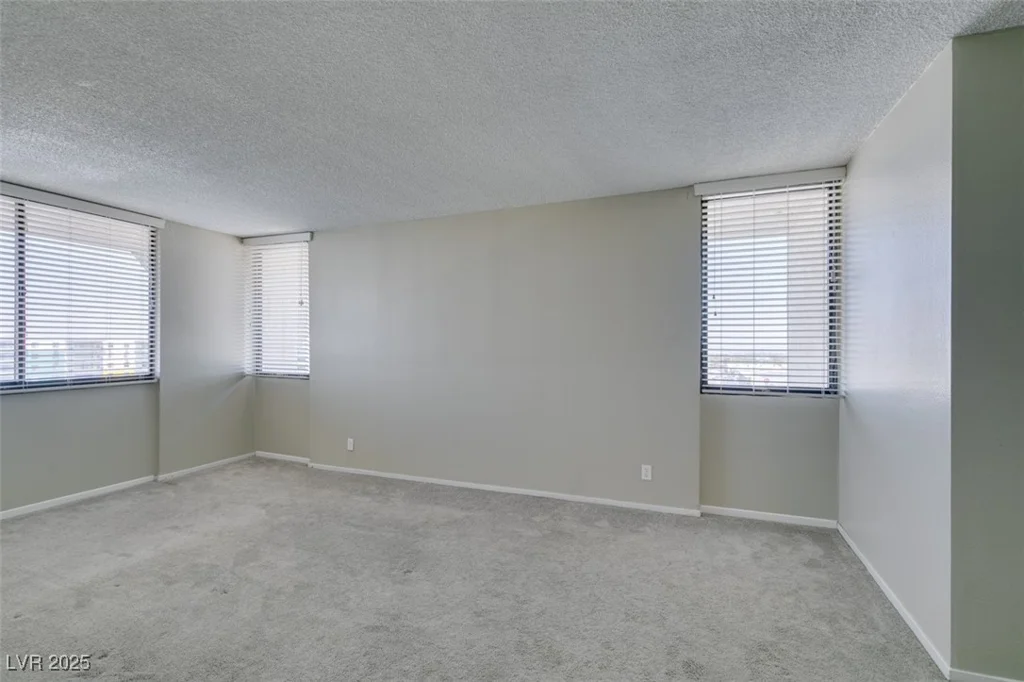 3930 University Center, Las Vegas, NV 89119