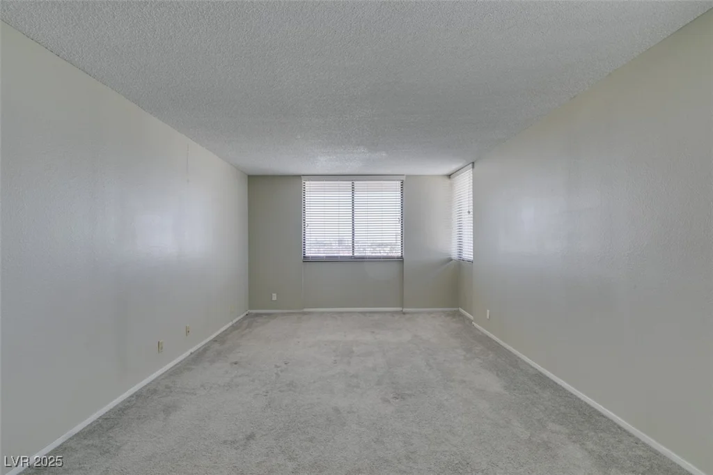 3930 University Center, Las Vegas, NV 89119