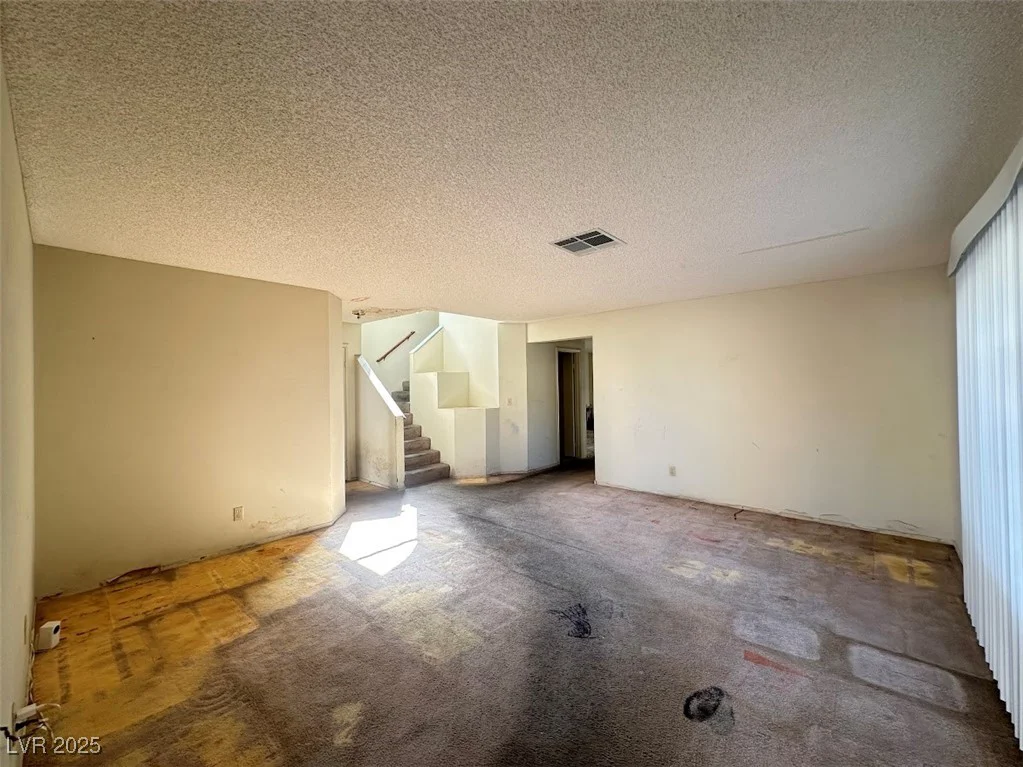 9504 Cliff View, Las Vegas, NV 89117