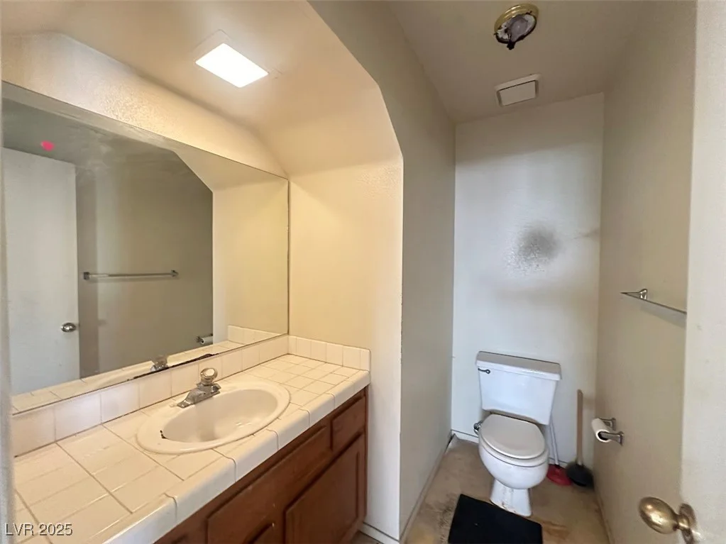 9504 Cliff View, Las Vegas, NV 89117