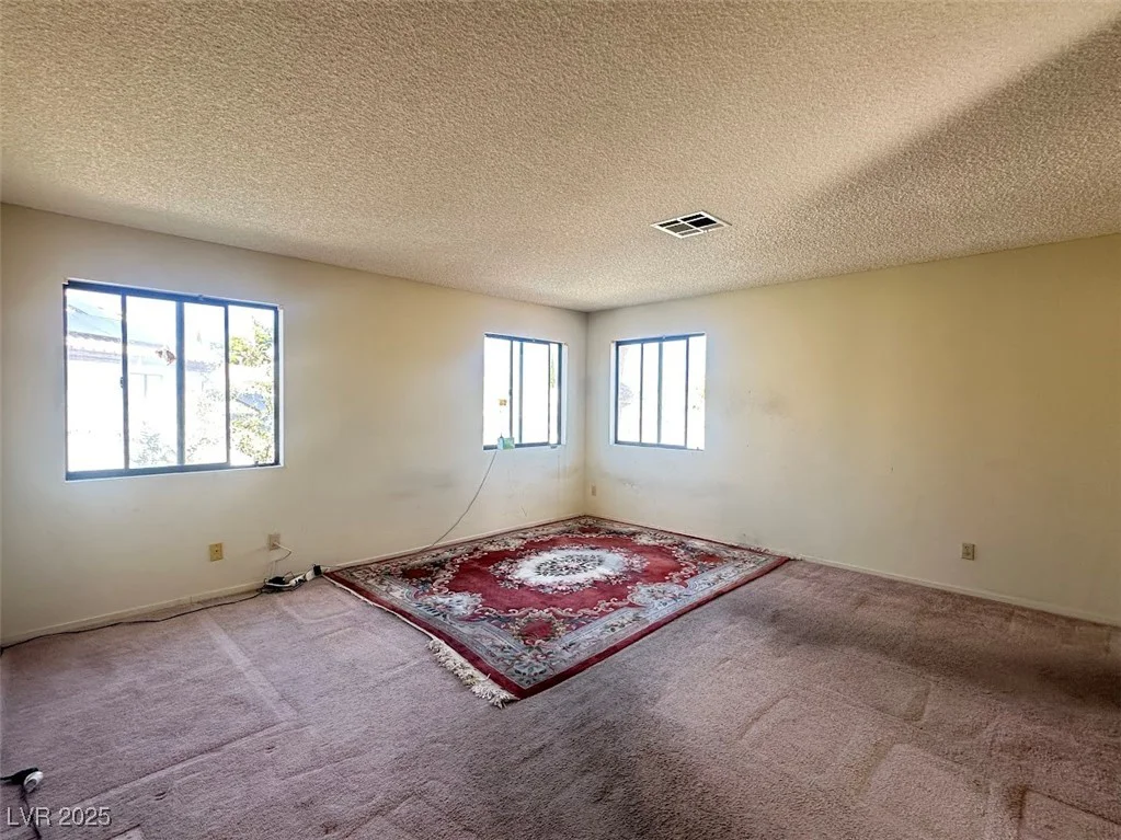 9504 Cliff View, Las Vegas, NV 89117