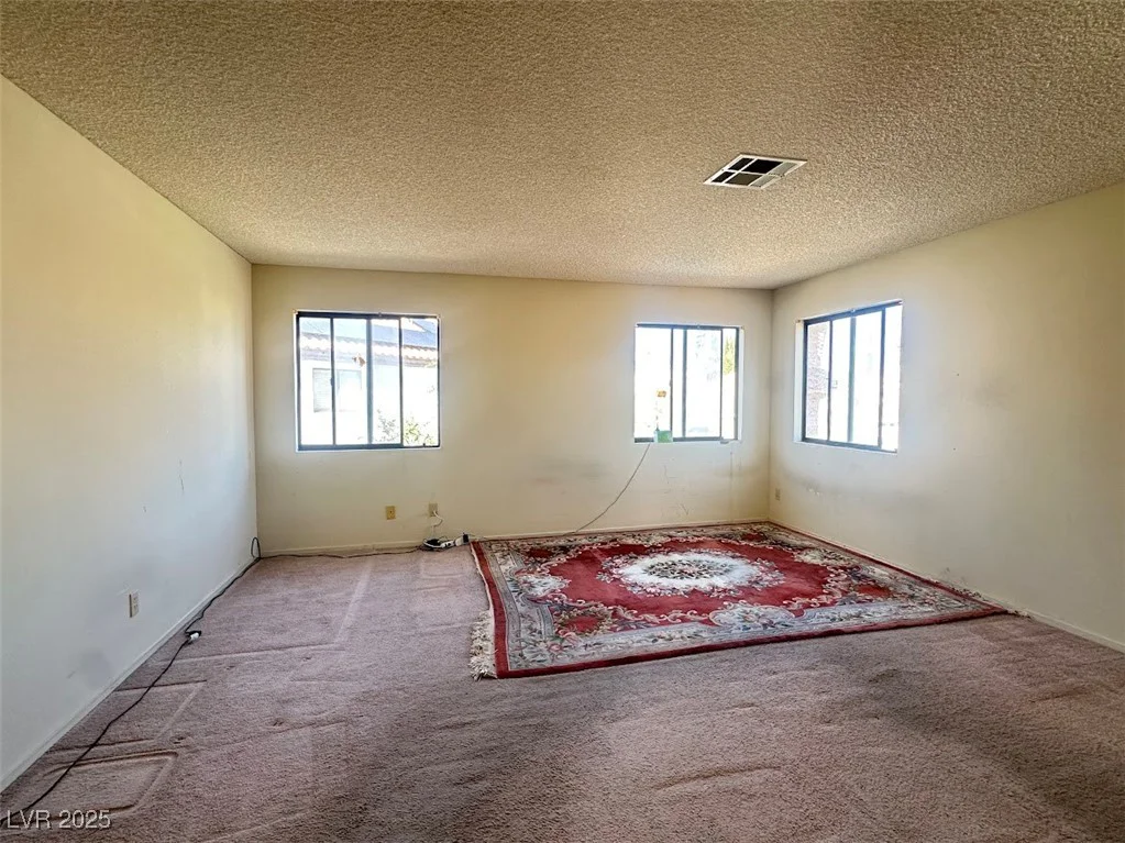 9504 Cliff View, Las Vegas, NV 89117