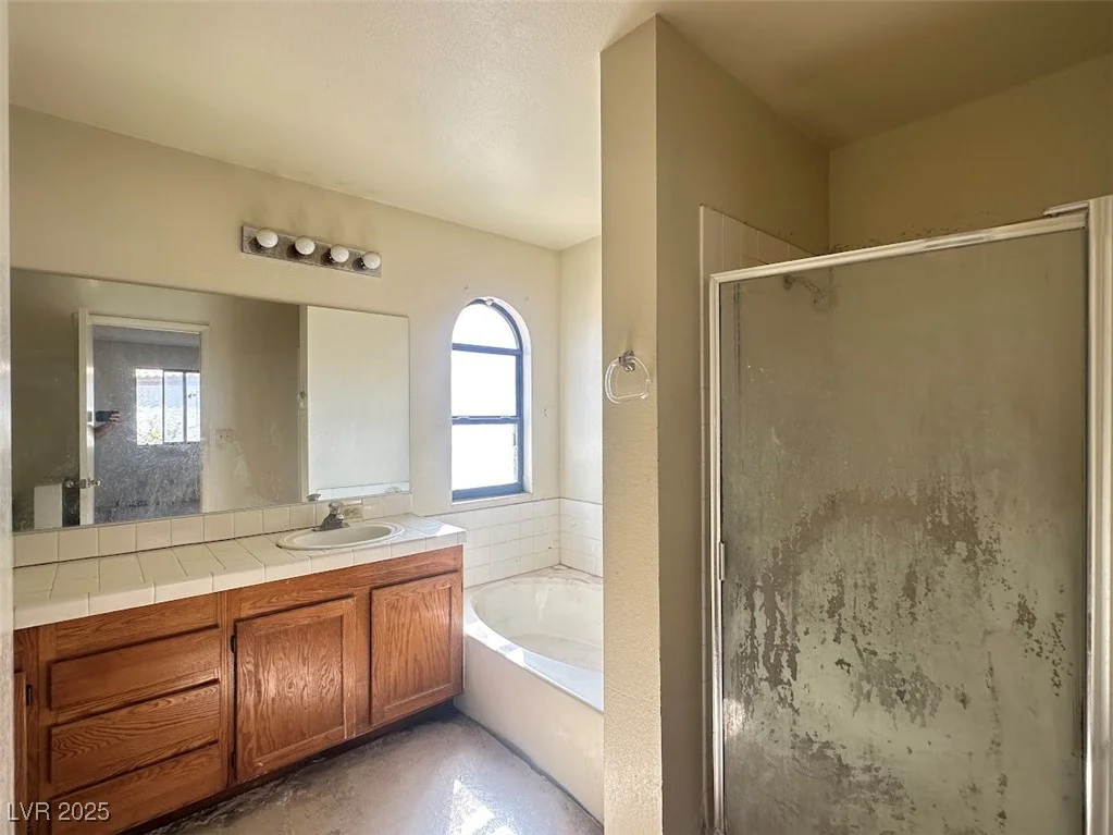 9504 Cliff View, Las Vegas, NV 89117