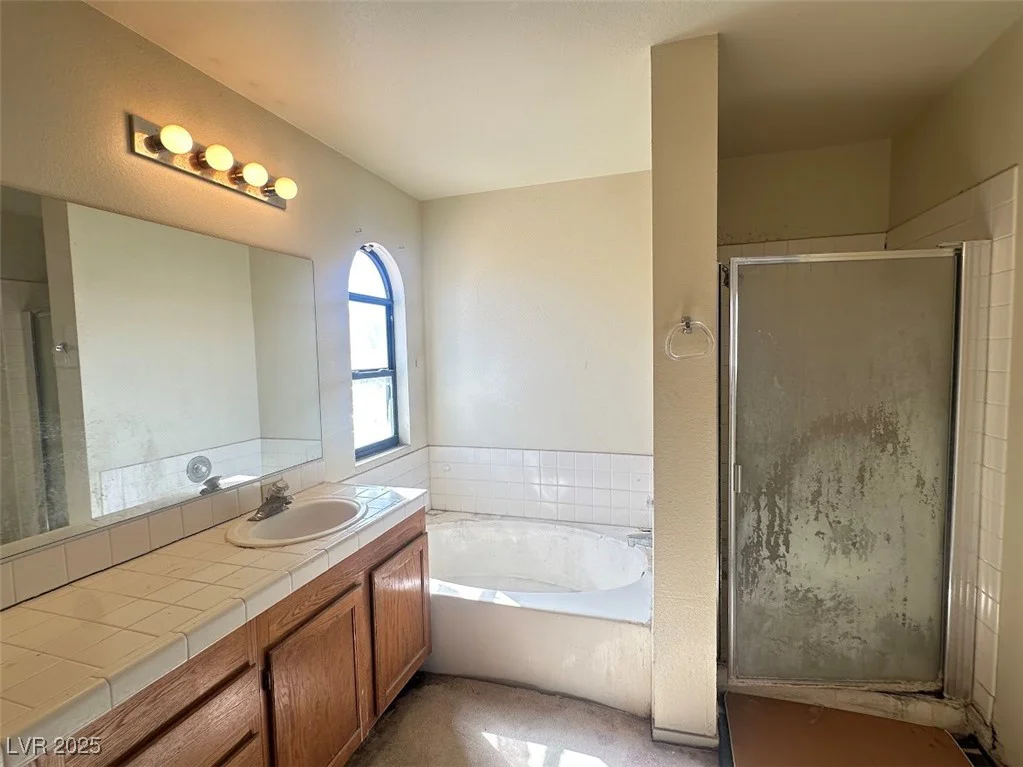 9504 Cliff View, Las Vegas, NV 89117