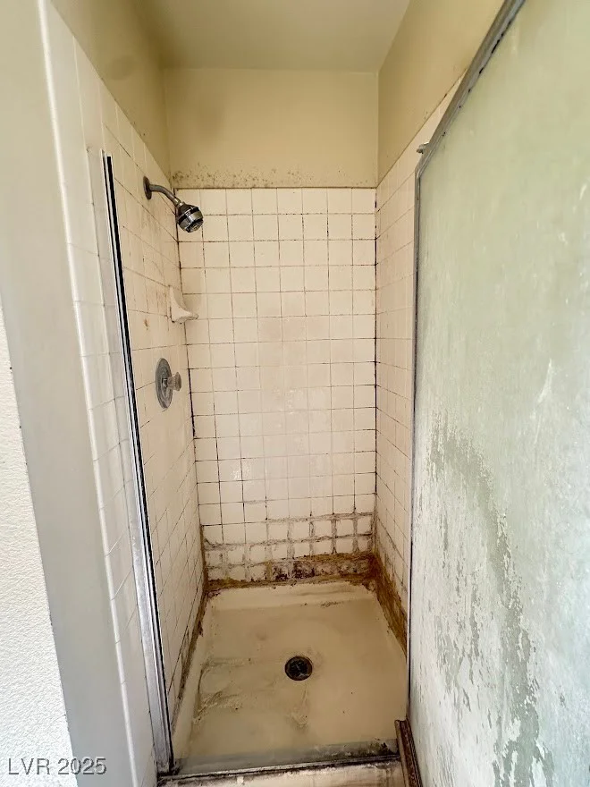 9504 Cliff View, Las Vegas, NV 89117