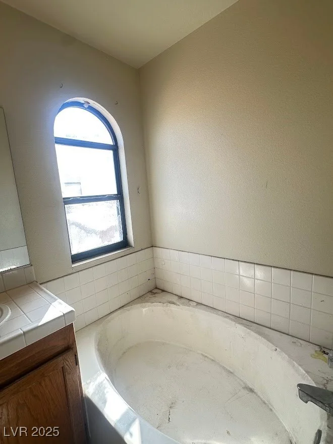 9504 Cliff View, Las Vegas, NV 89117