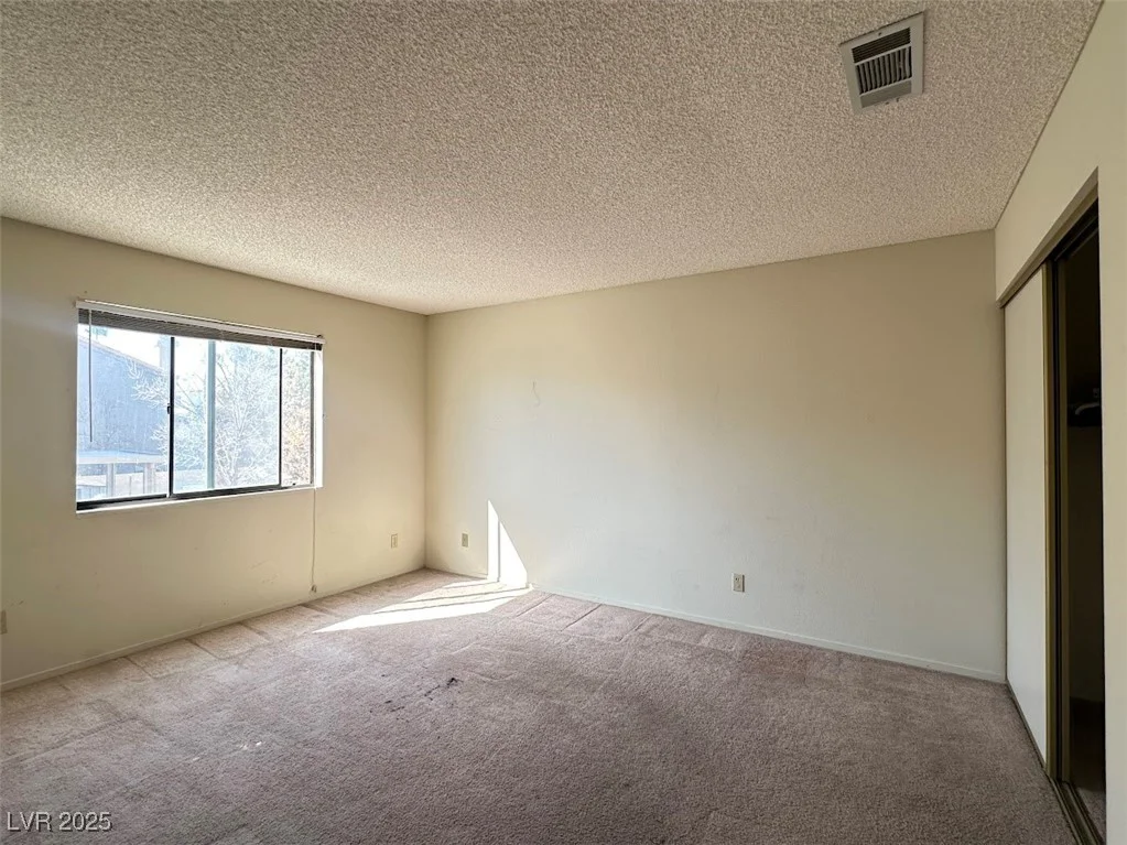 9504 Cliff View, Las Vegas, NV 89117