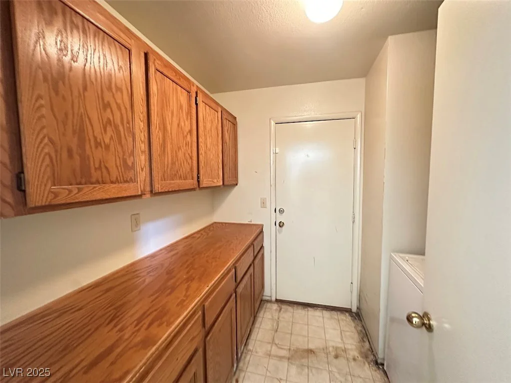 9504 Cliff View, Las Vegas, NV 89117