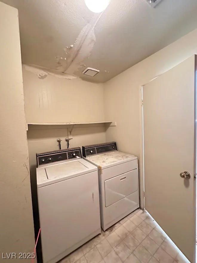 9504 Cliff View, Las Vegas, NV 89117