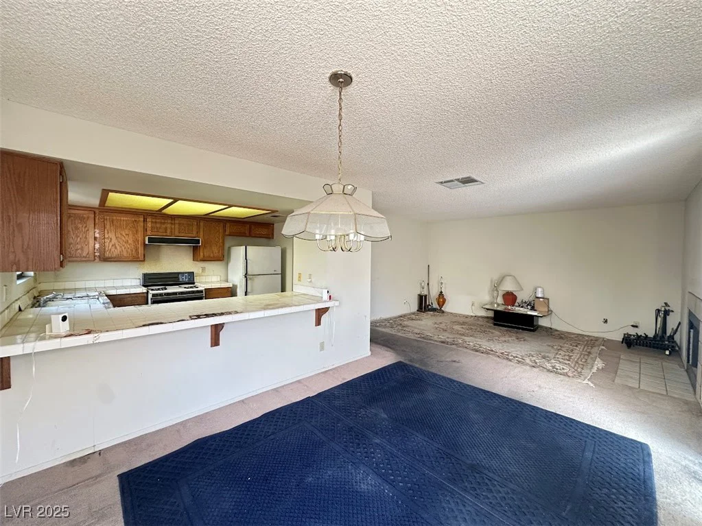 9504 Cliff View, Las Vegas, NV 89117