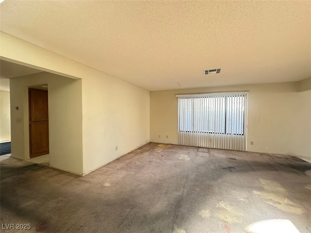 9504 Cliff View, Las Vegas, NV 89117