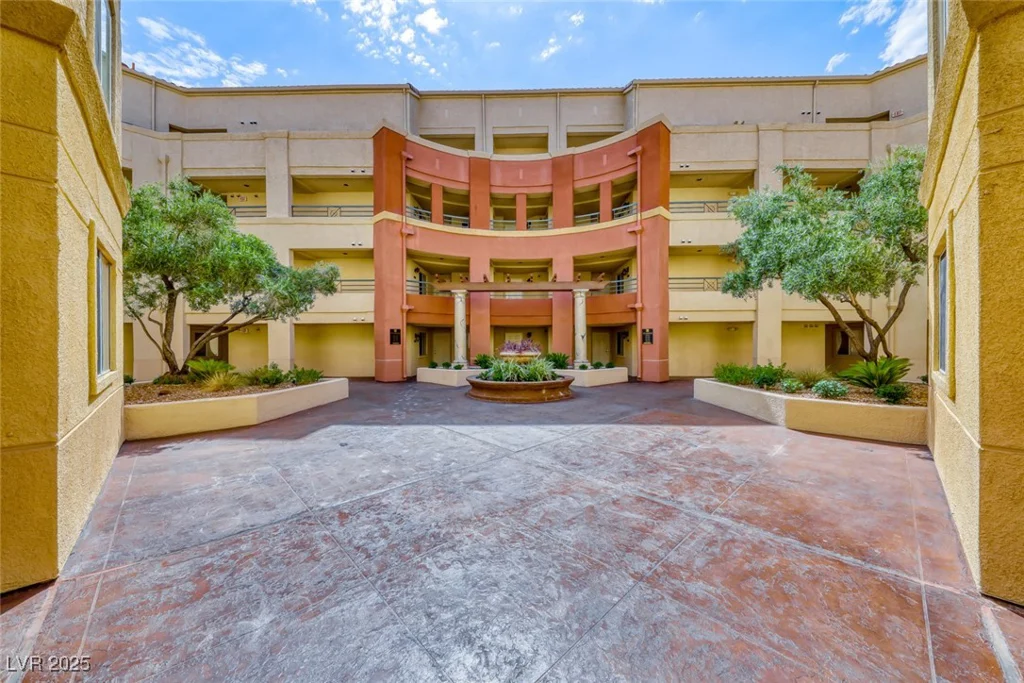210 Flamingo, Las Vegas, NV 89169