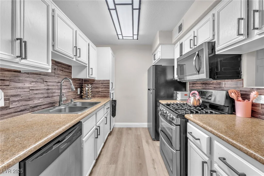 3318 Decatur, Las Vegas, NV 89130