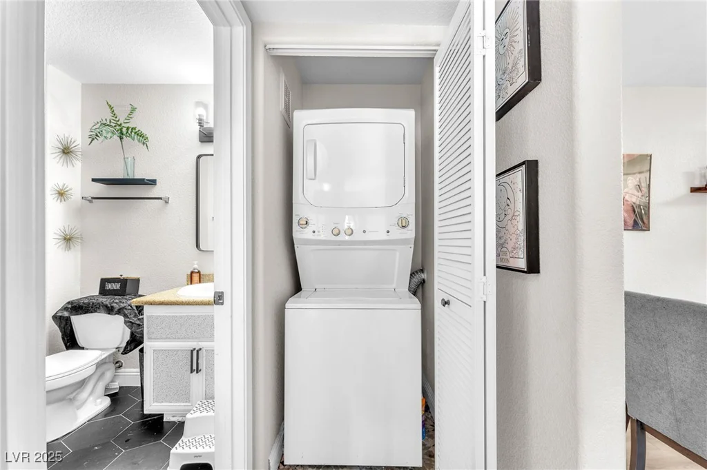 3318 Decatur, Las Vegas, NV 89130